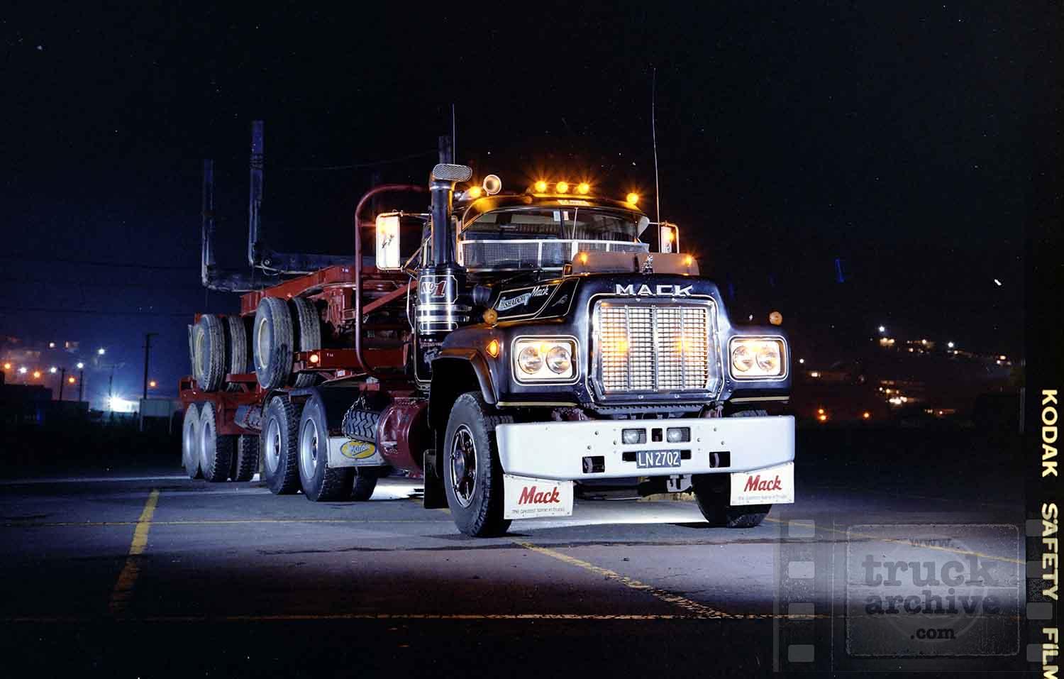 Mack_R-series_logger_Dn_Samson_ Mack_R-series_logger_Dn_Samson_